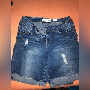 Women capris shorts size 5